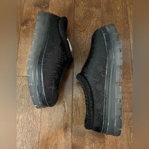 Brand new UGG slippers